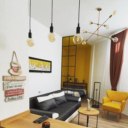 Ora-Prn, Studio Apartment In The City Centre Priština Exteriér fotografie
