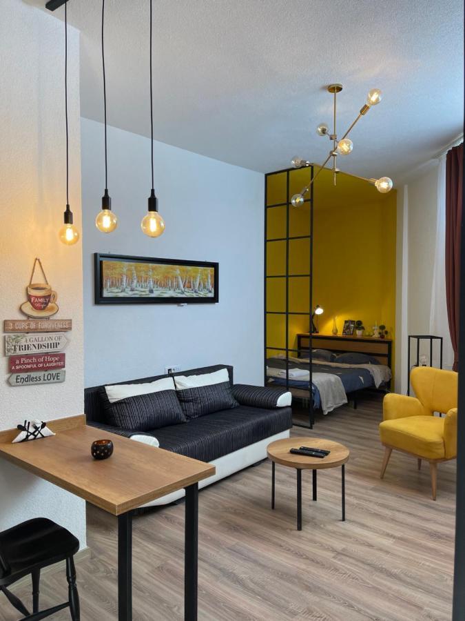 Ora-Prn, Studio Apartment In The City Centre Priština Exteriér fotografie